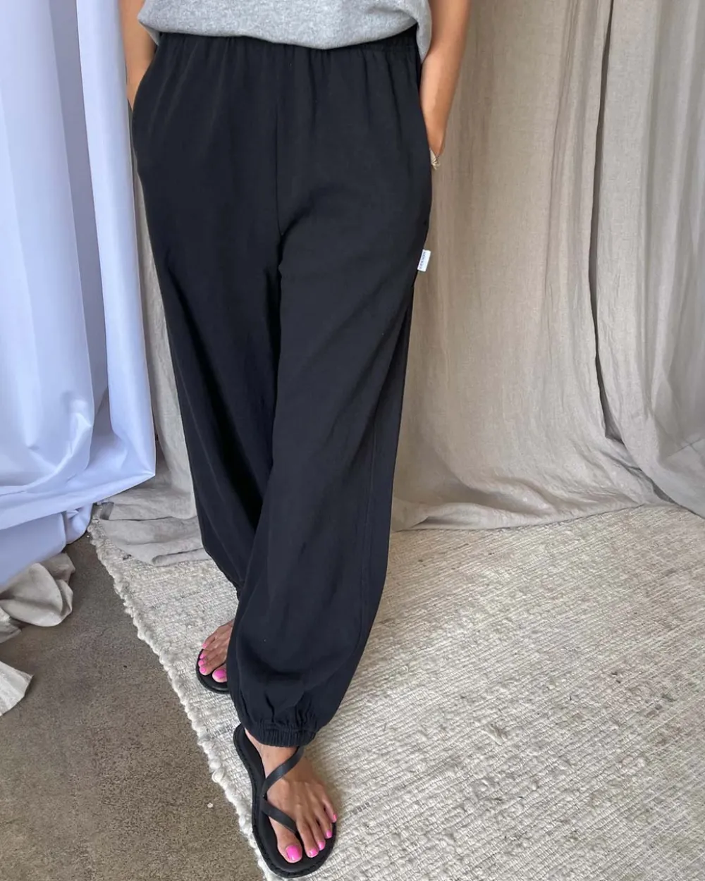 Le Bon Shoppe Balloon Pants - Black^ Bottoms