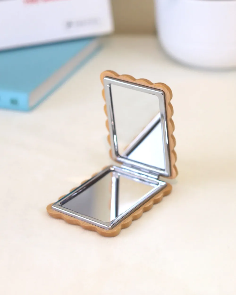 Senser Woodcraft Biscuit Pocket Mirror^ Travel Accessories