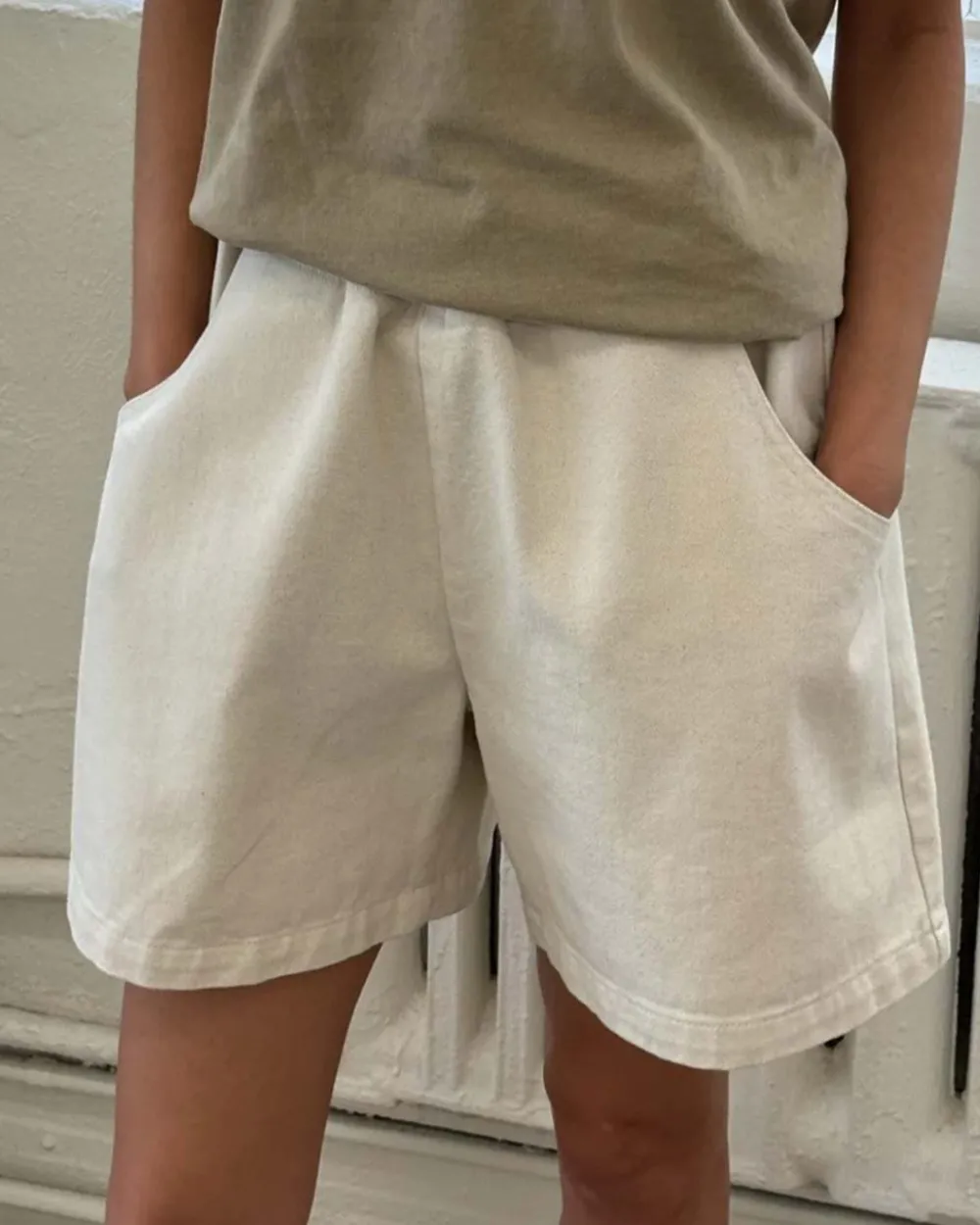Le Bon Shoppe City Shorts - Naturel^ Bottoms