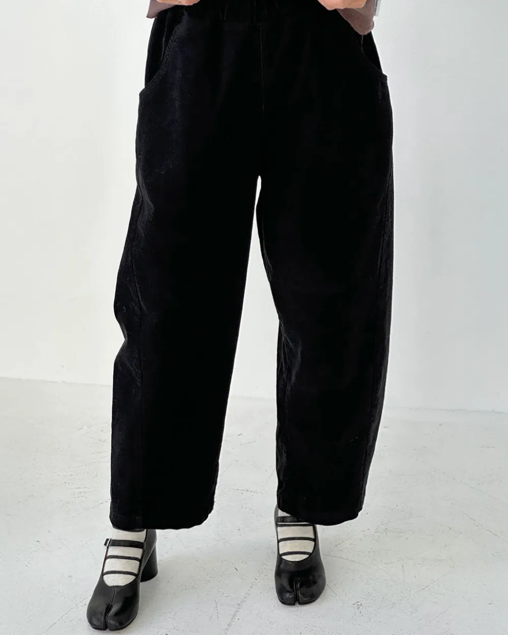 Le Bon Shoppe Corduroy Arc Pants - Black^ Bottoms