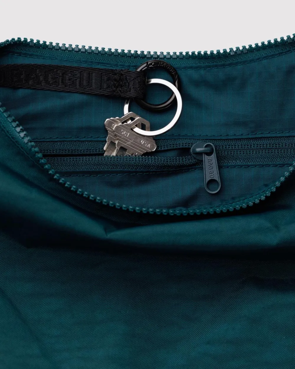 Baggu Medium Nylon Crescent Bag w/ Key Leash - Deep Sea^ Bags